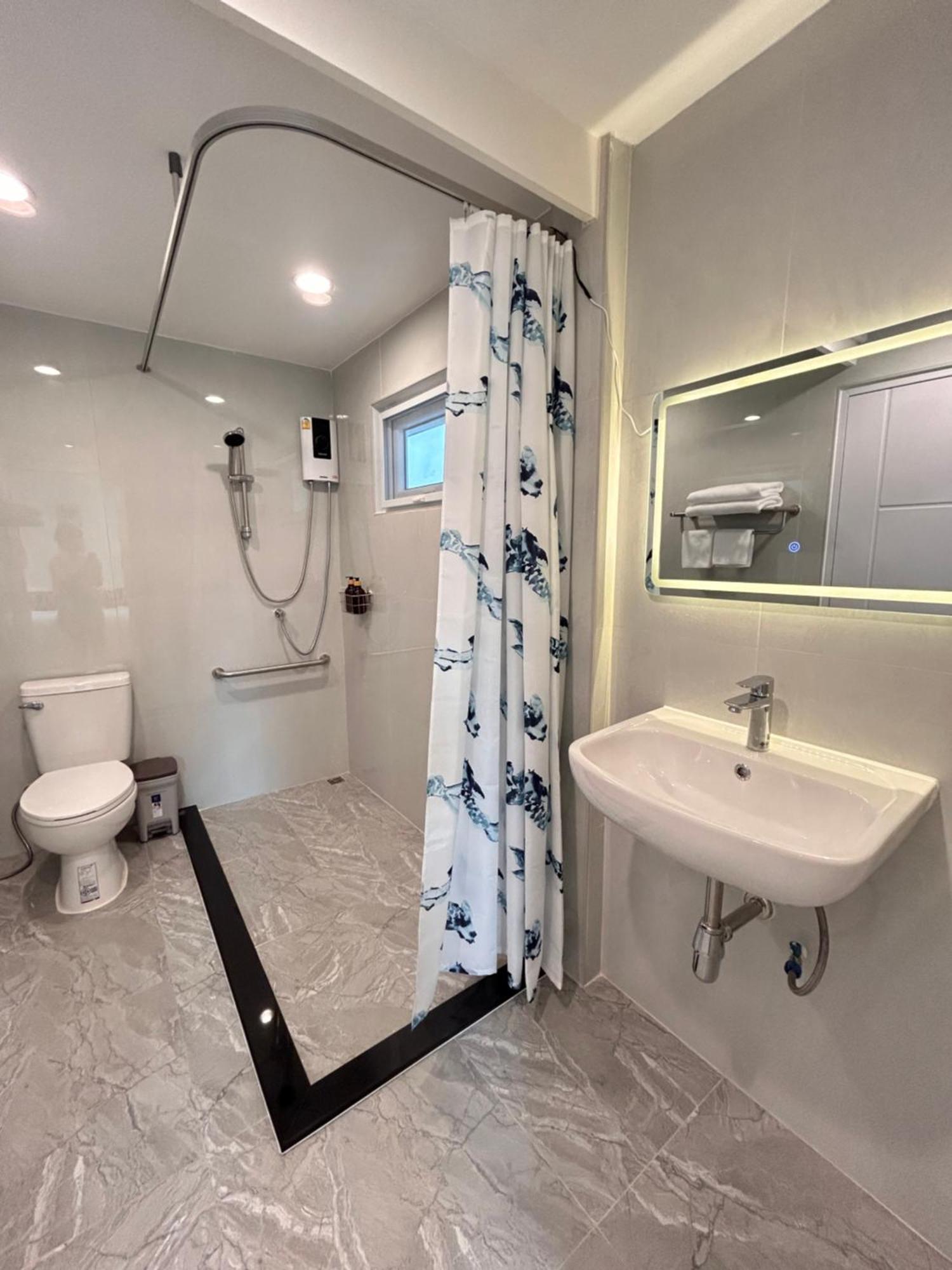 Baan Boon Bed & Breakfast Bangkok Luaran gambar