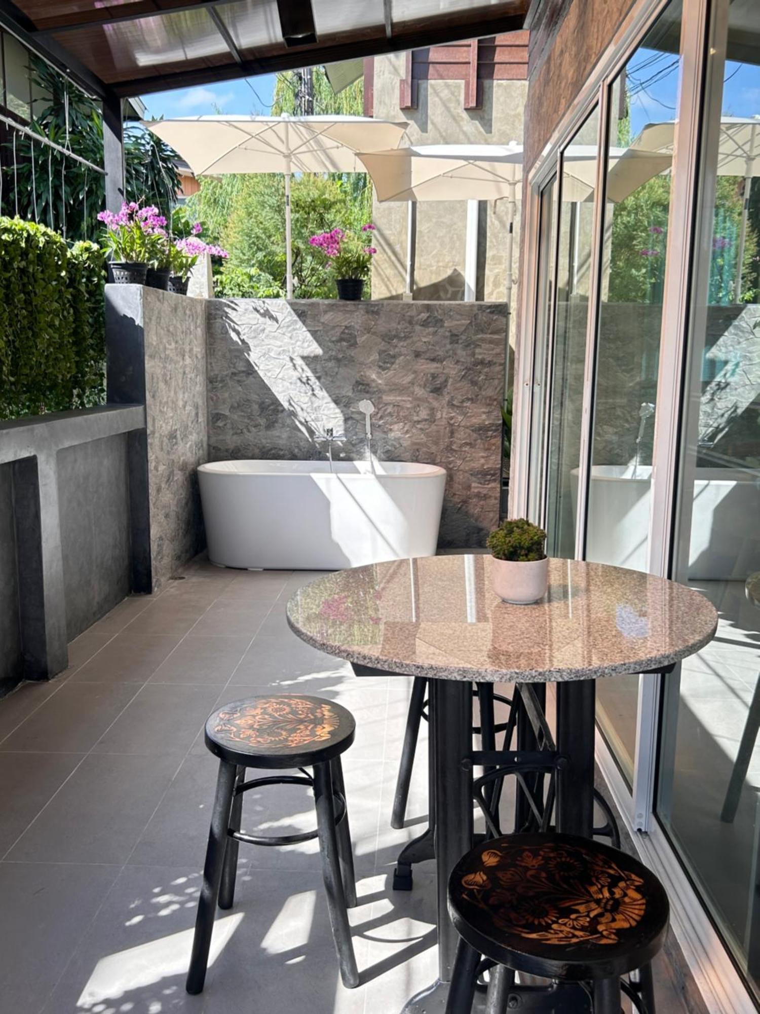 Baan Boon Bed & Breakfast Bangkok Luaran gambar