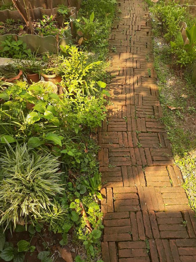 Baan Boon Bed & Breakfast Bangkok Luaran gambar