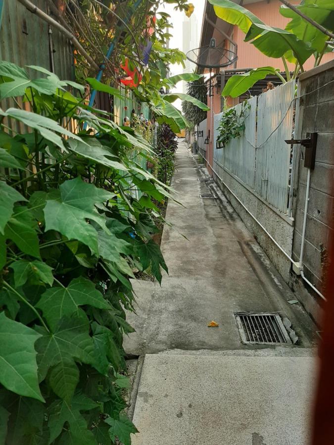 Baan Boon Bed & Breakfast Bangkok Luaran gambar